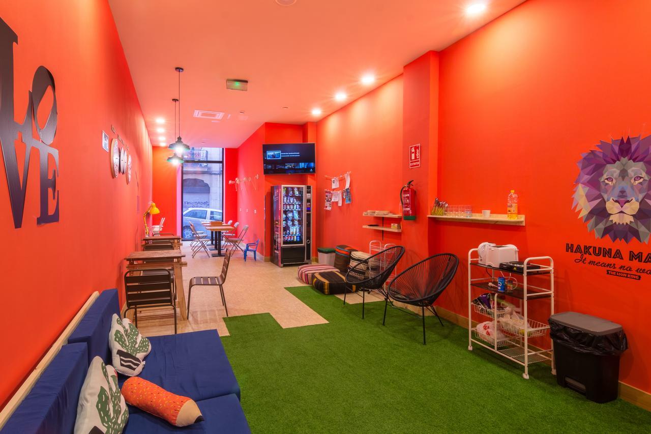 Egunon Bilbao Hostel Exterior photo